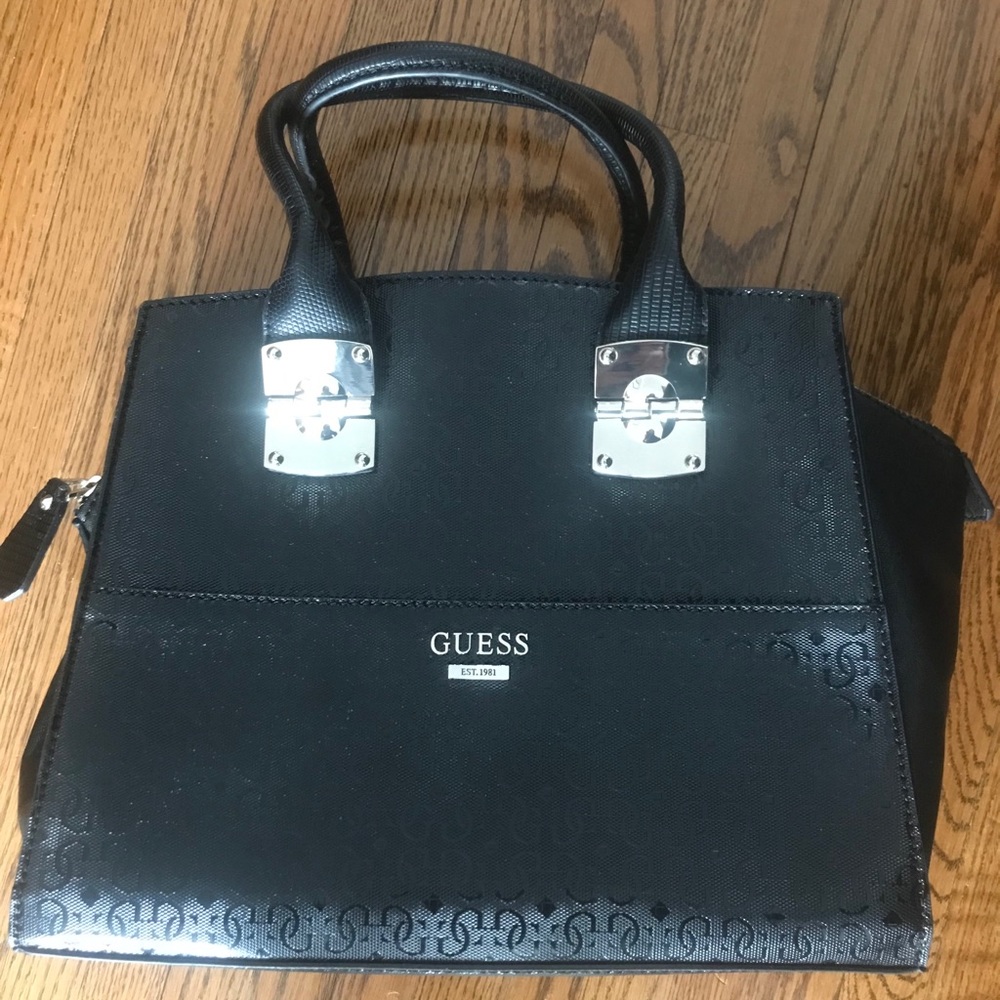Guess purse
